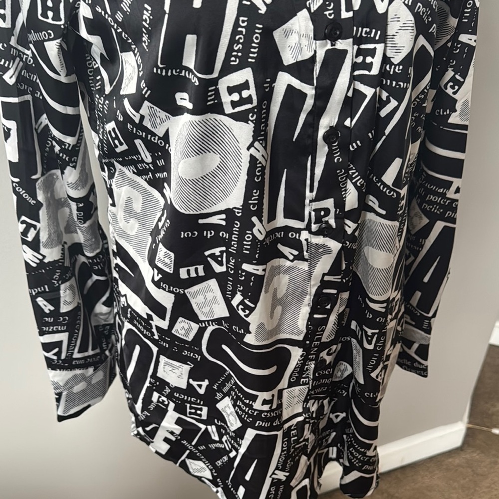 Black and White Graphic Button-Up Shirt - Picture 4 of 9